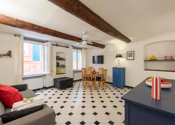 Charming Flat Historic Center Camogli - Happy Rentals