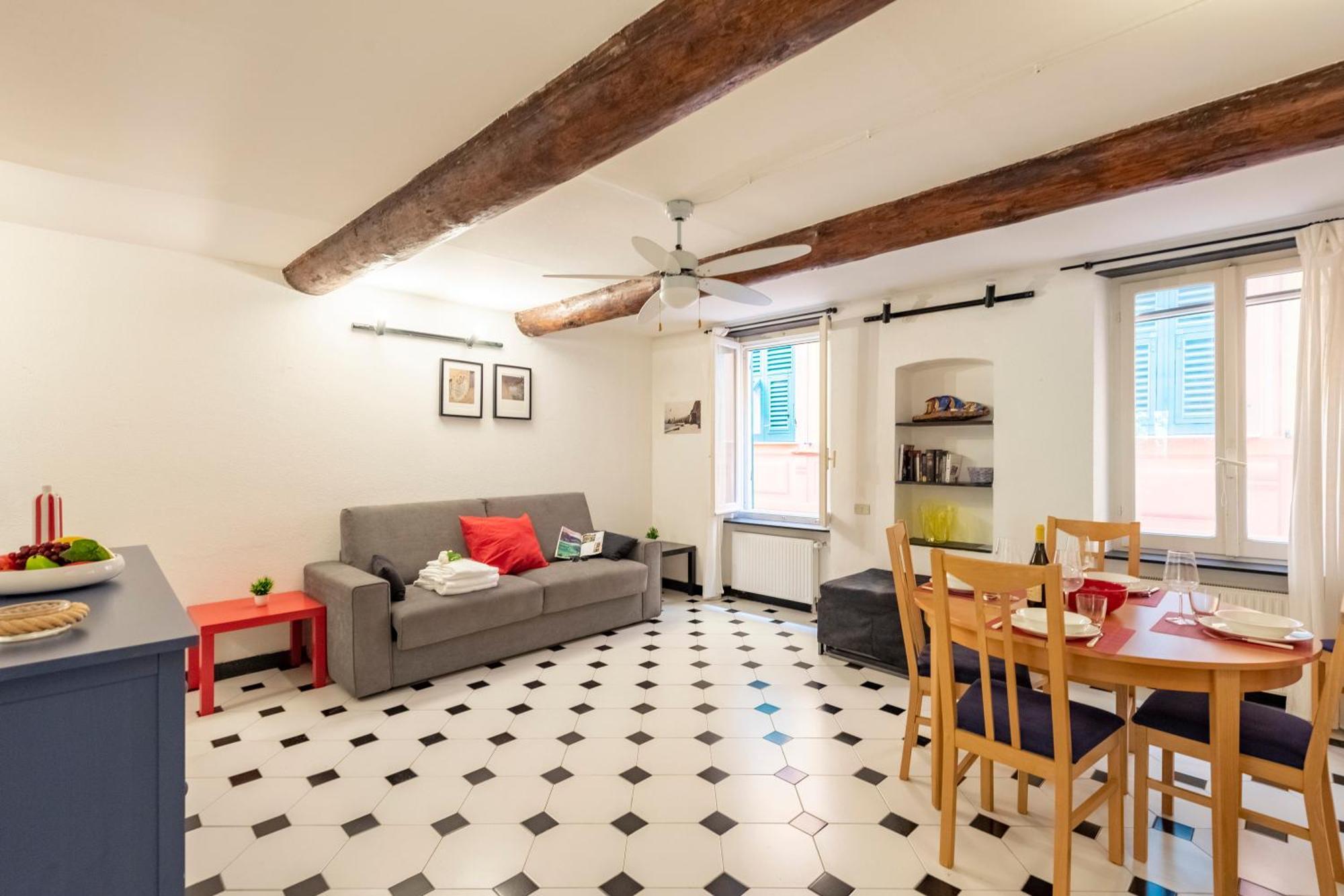 Charming Flat Historic Center - Happy Camogli